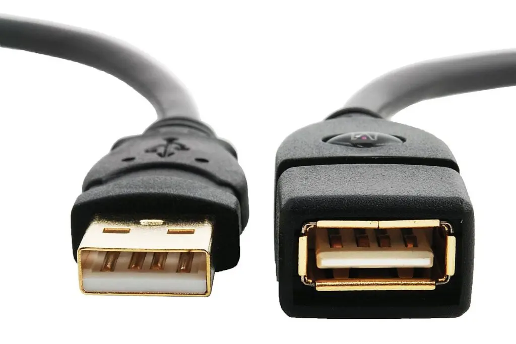 USB Type-A male and female connector comparison diagram